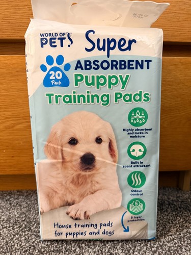 Leakproof puppy training - puppy, pads